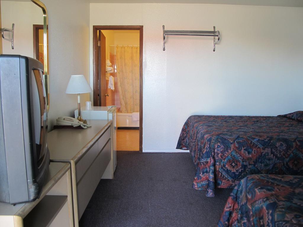 Economy Inn Ontario Rum bild
