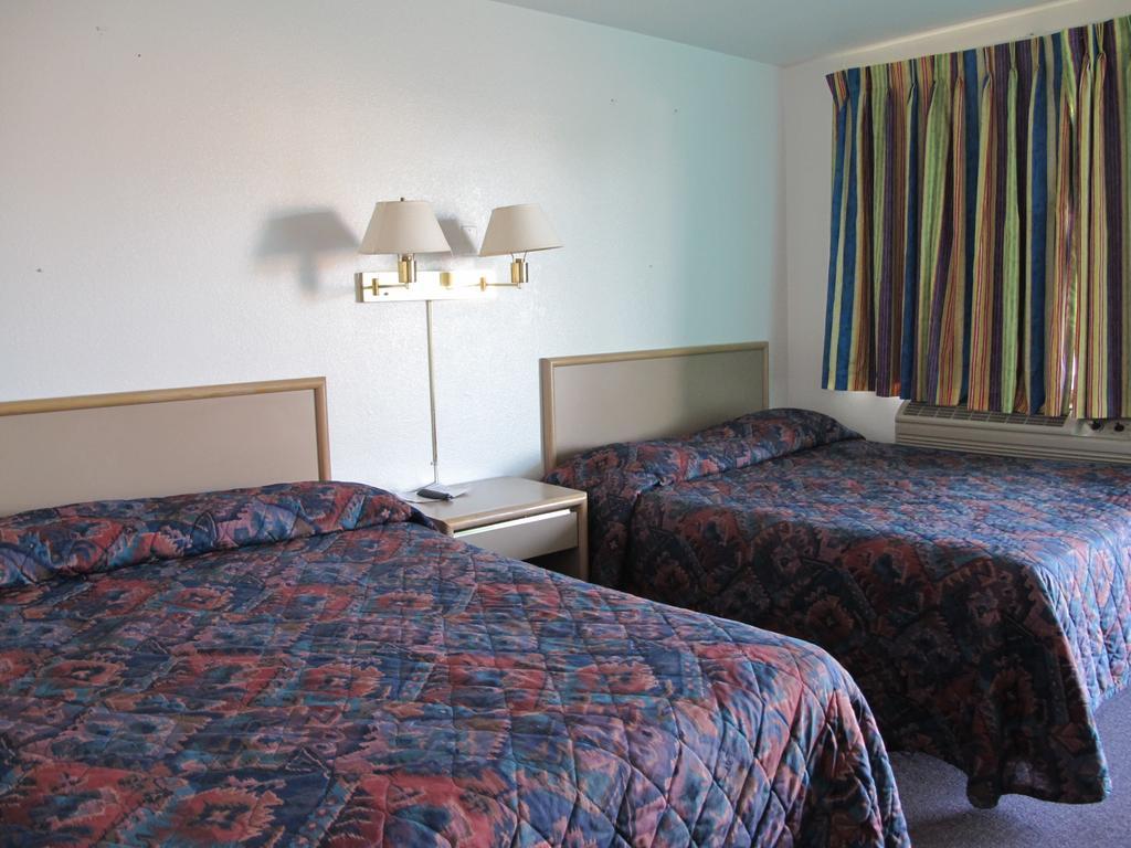 Economy Inn Ontario Rum bild