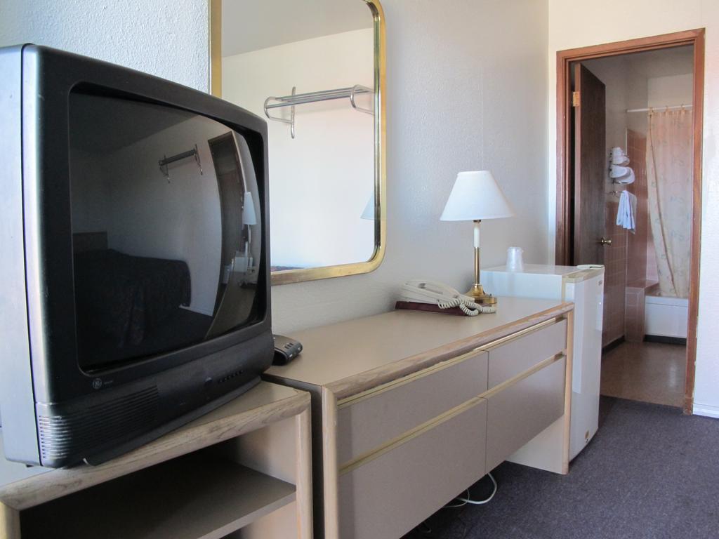 Economy Inn Ontario Rum bild