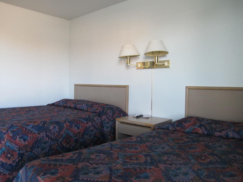 Economy Inn Ontario Rum bild